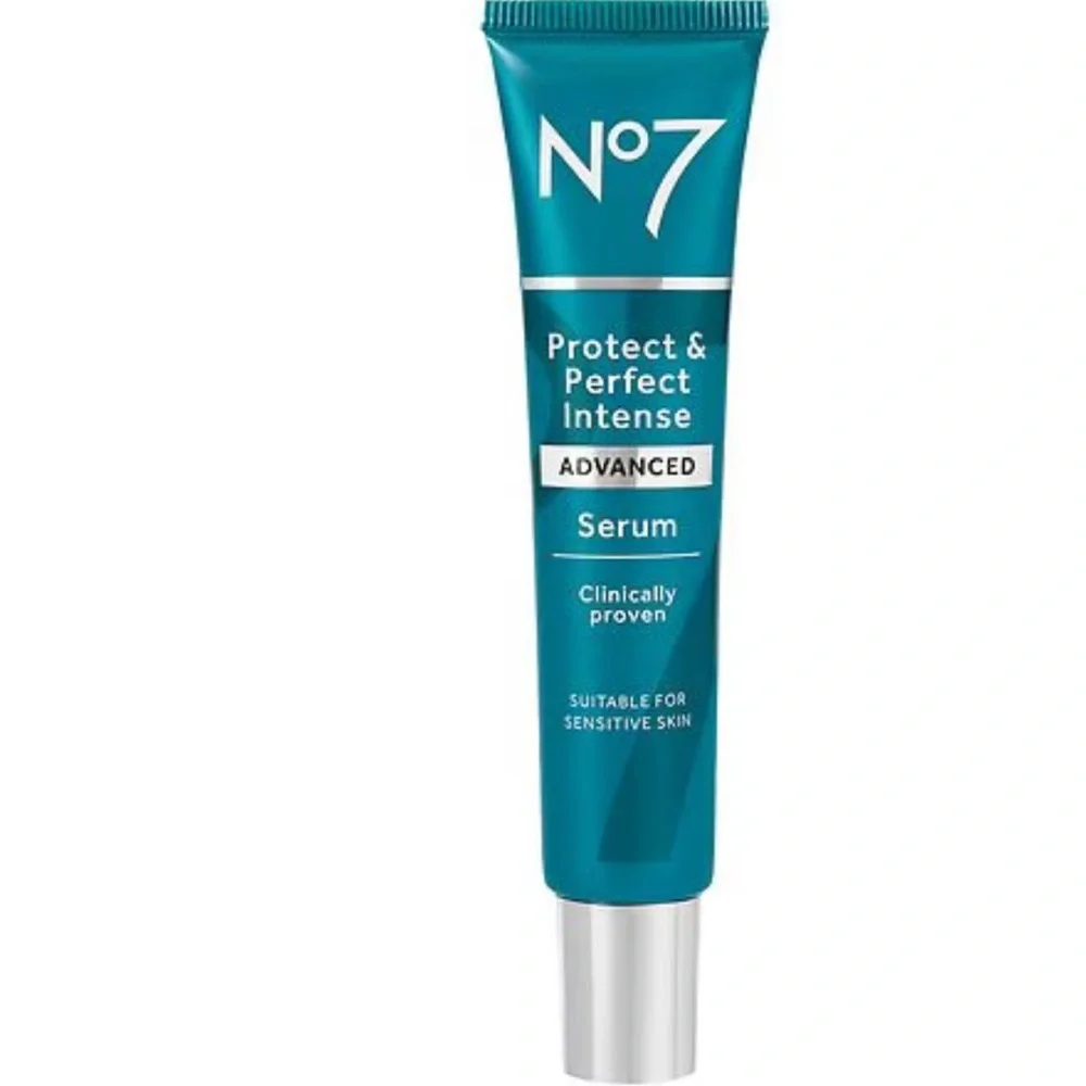 NWT No7 Protect & Perfect Intense Advanced Serum Size 30 ml